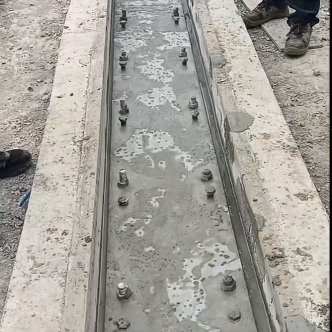 鹿城港口码头起重机龙门吊重型机械设备稳固用早强快凝轨道胶泥